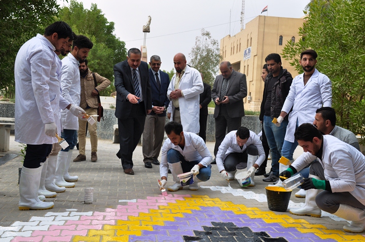 You are currently viewing بمشاركة اكثر من 2000 طالب جامعة كربلاء تنظم برنامجها التطوعي والمشاركون يدعون الى تعيين يوم وطني للعمل التطوعي