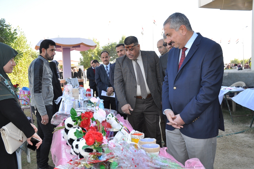 Read more about the article بازار كلية التربية للعلوم الانسانية 3-12-2017