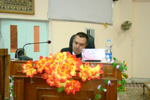 You are currently viewing تدريسي في كلية القانون يحصل على الدكتوراه