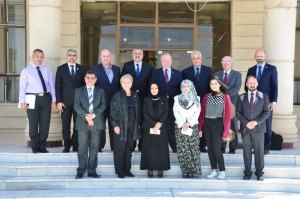 Read more about the article جامعة كربلاء تتفق مع معهد الحوكمة الكندي والبرنامج الانمائي للامم المتحدة على استحداث مركز تدريبيا لتطوير القطاع العام