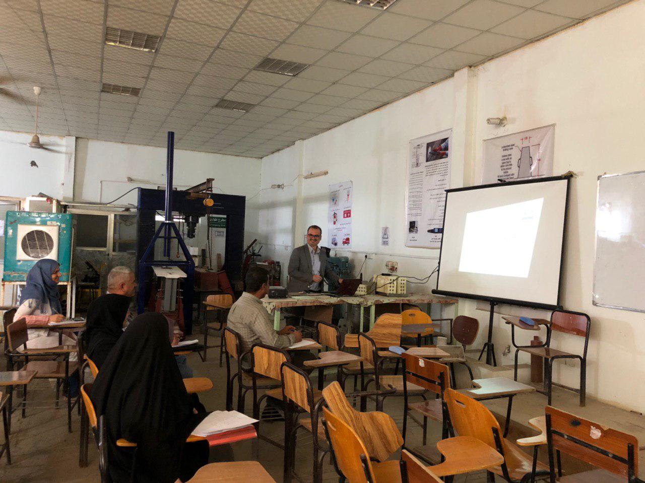 Read more about the article جامعة كربلاء تقيم دورة نمذجة المواد الانشائية موقعياً