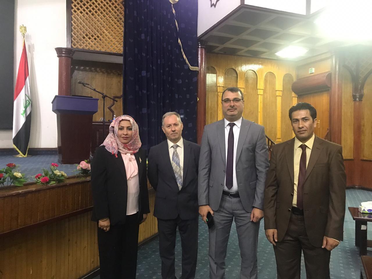 You are currently viewing تدريسي من جامعة كربلاء يلقي محاضرة في الندوة العلمية المقامة في وزارة الموارد المائية