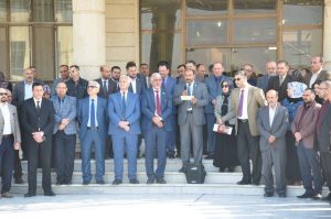 Read more about the article جامعة كربلاء تنظم وقفة احتجاجية استنكارا ضد الاساءة لشخص الحرم الجامعي