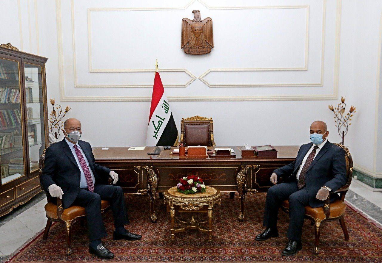 Read more about the article رئيس الجمهورية يستقبل وزير التعليم العالي والبحث العلمي الدكتور نبيل كاظم عبد الصاحب