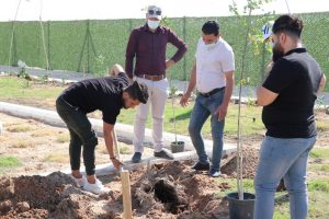 Read more about the article حملة تطوعية لزراعة الأشجار والورود في حدائق وأروقة جامعة كربلاء