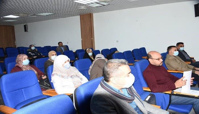 Read more about the article جامعة كربلاء تقيم دورة تدريبية بعنوان (تأثير الاوساط الزراعية في عزل الفطريات وتشخيصها)