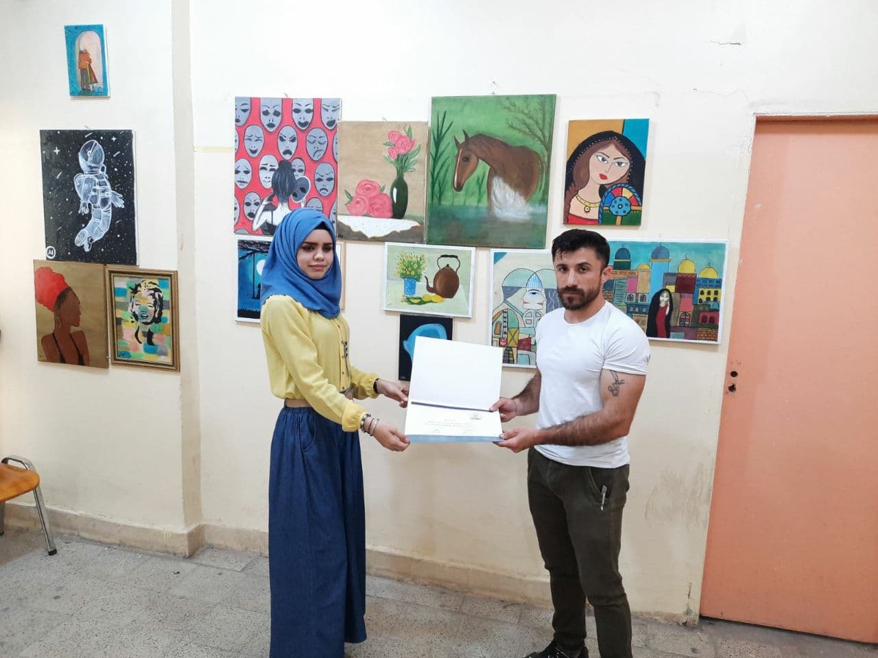 Read more about the article جامعة كربلاء تنظم معرضا للرسم خاصا بطلبتها الموهوبين