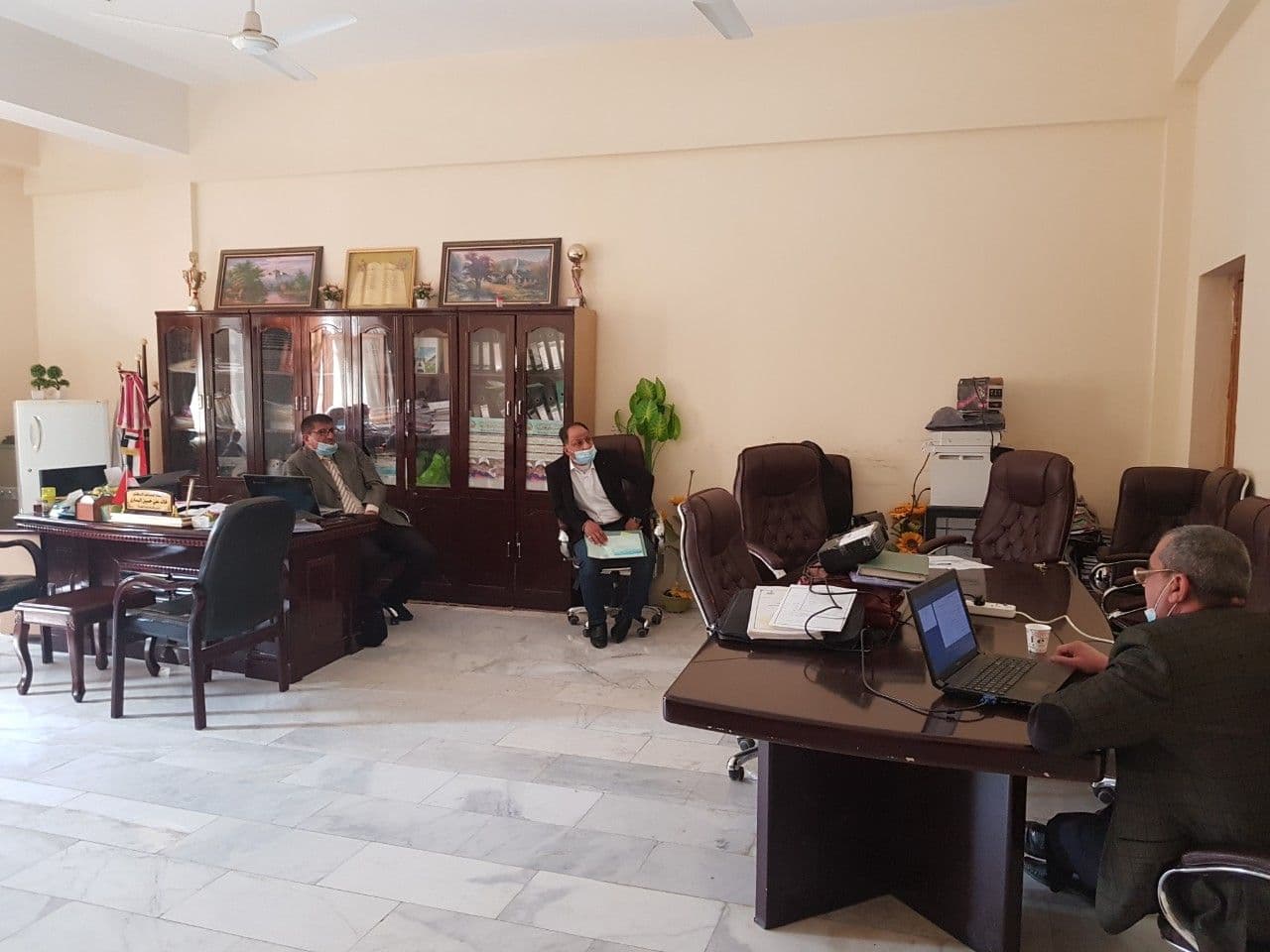 Read more about the article حلقة نقاشية في جامعة كربلاء حول المواد الحافظة المحضرة نانويا