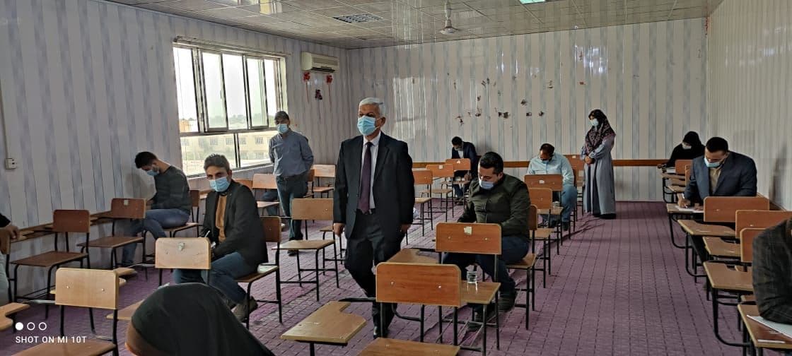 Read more about the article مساعد رئيس جامعة كربلاء يتفقد سير الامتحانات الحضورية للدراسات العليا