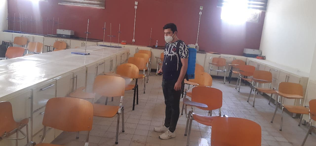 Read more about the article كلية الصيدلة في جامعة كربلاء تنظم حملة تعفير بالتزامن مع إستمرار الإمتحانات الحضورية