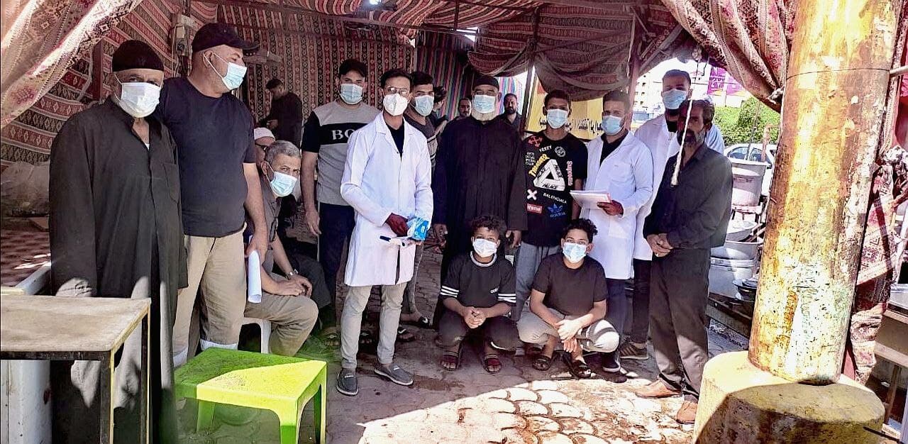 Read more about the article طلبة جامعة كربلاء يشاركون بنشر التوعية الصحية على المواكب الحسينية