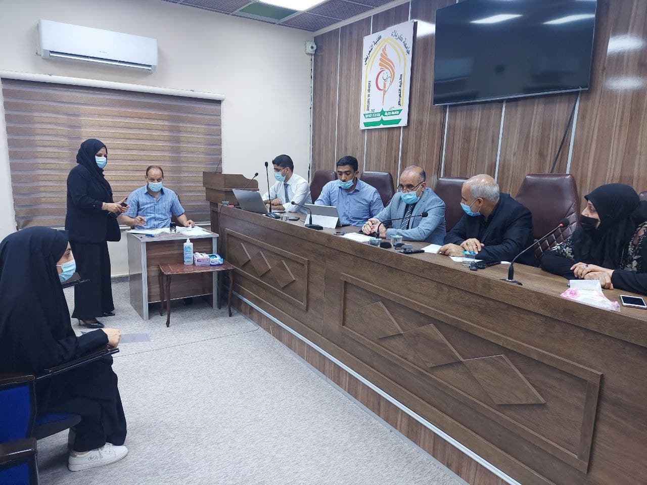 Read more about the article جامعة كربلاء تجري مقابلة المتقدمين للنقل من ملاك وزارة الصحة إلى ملاكها