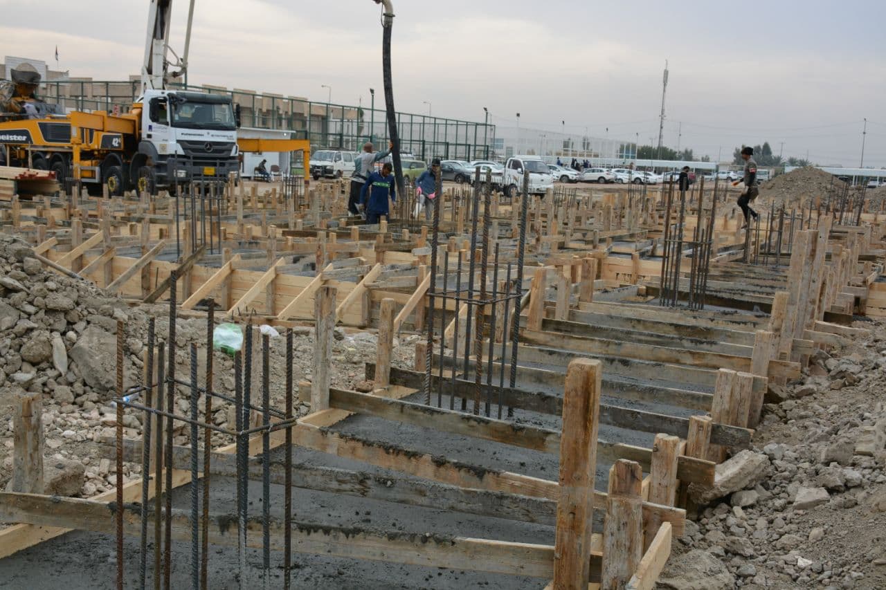 Read more about the article جامعة كربلاء تباشر بصب الاسس الكونكريتية لبناية قسم اللغة الانكليزية