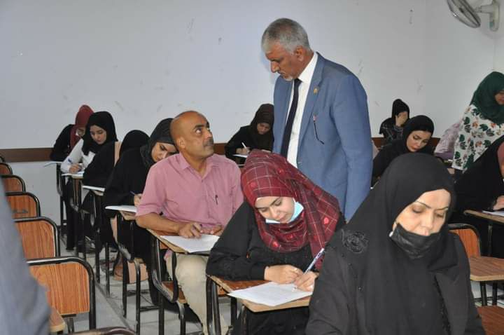 Read more about the article جامعة كربلاء تباشر اداء الامتحان التنافسي للطلبة المتقدمين للقبول في الدراسات العليا للعام الدراسي ٢٠٢٢-٢٠٢٣ م