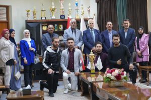 Read more about the article منتخب جامعة كربلاء يحرز جائزتي بطولة الجامعات العراقية بالريشة الطائرة للطلاب