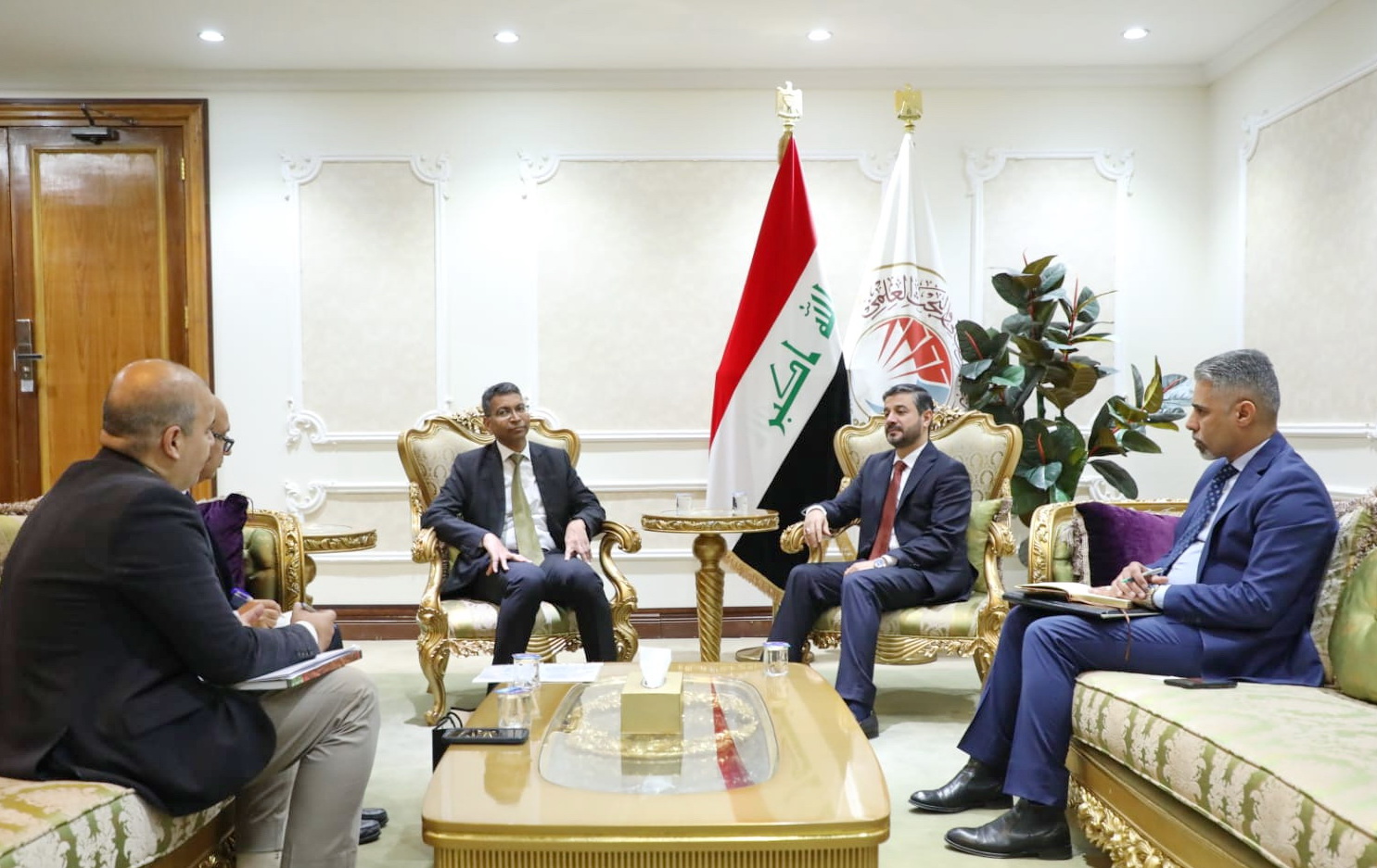 Read more about the article وزير التعليم يستقبل سفير الهند ويؤكد على التعاون والتفاهم العلمي المشترك