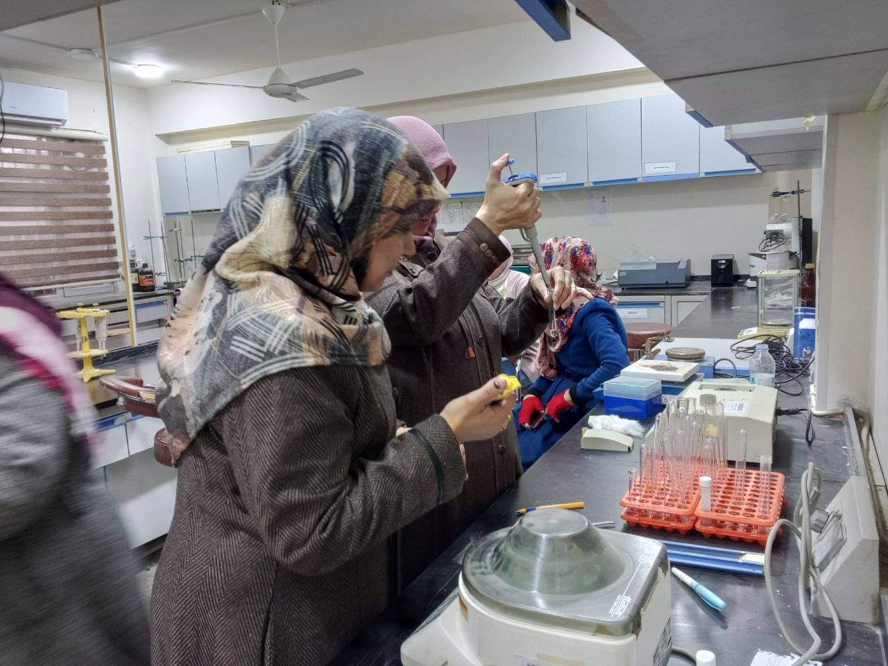 Read more about the article دورة تدريبية في جامعة كربلاء عن طرق قياس أنزيمات الكبد ومستويات الدهون في الدم