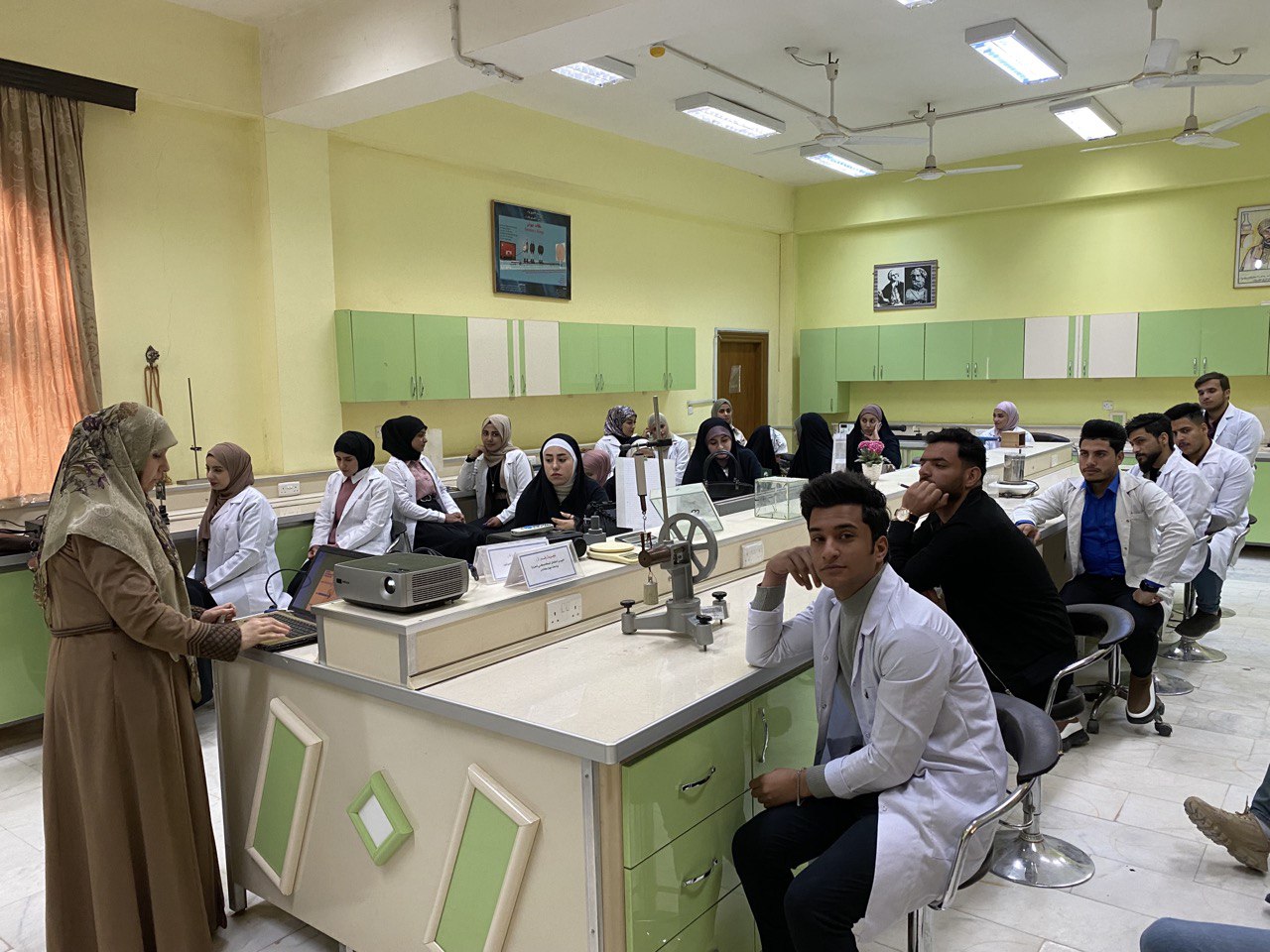 You are currently viewing جامعة كربلاء تنظم دورة تدريبية عن انواع الكواشف النووية و طبيعة عملها