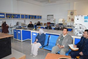Read more about the article جامعة كربلاء تنظم دورة تدريبية عن حيوانات التجارب وطرق التعامل معها والعناية بها وأهم طرق سحب الدم وجمع العينات