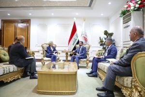 Read more about the article وزير التعليم يستقبل السفيرة الاسترالية ويدعو الى تطوير البرامج الأكاديمية المشتركة ويكشف عن دراسة استئناف برامج الابتعاث