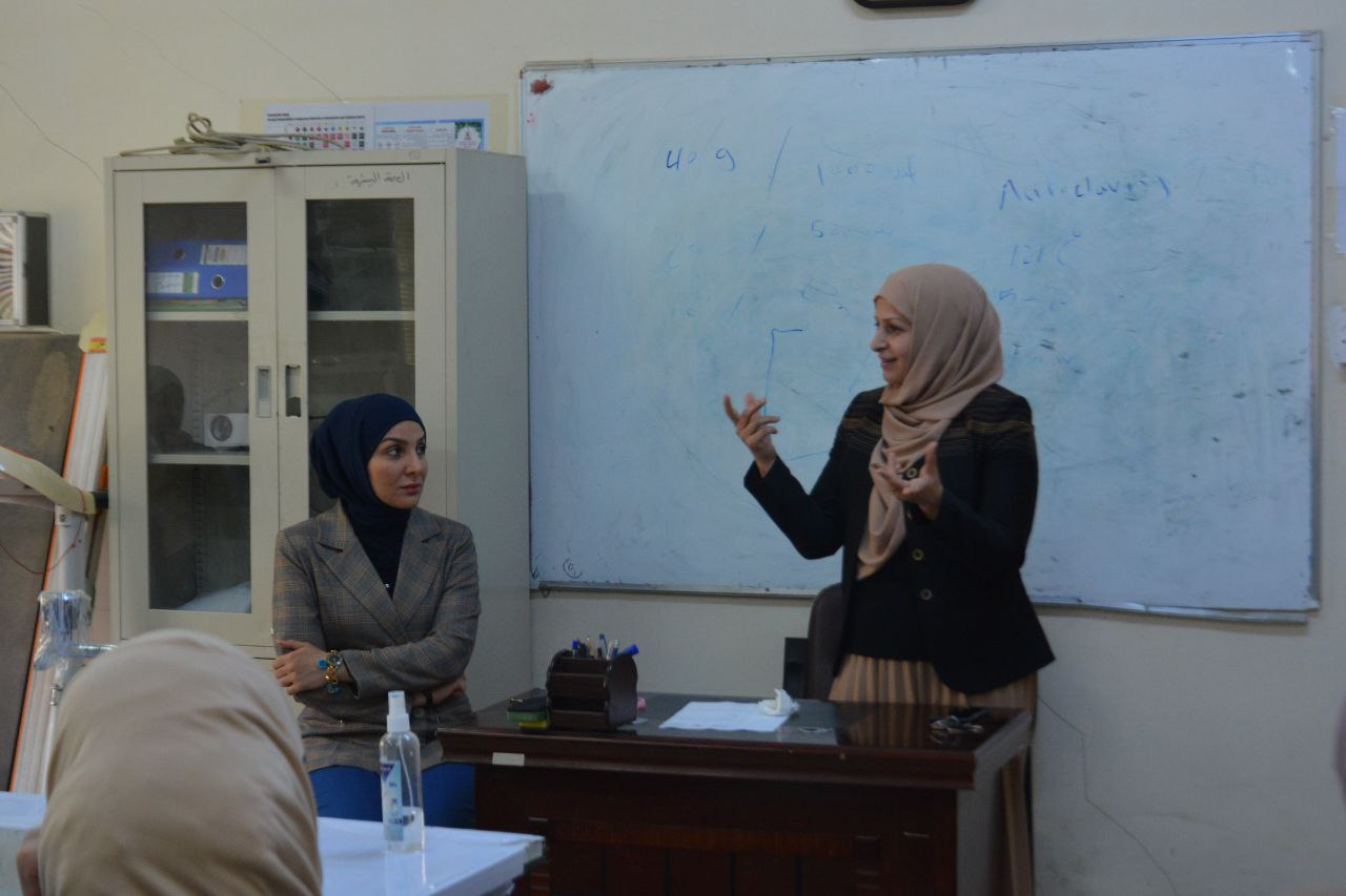 Read more about the article جامعة كربلاء تنظم دورة تدريبية عن استخلاص السموم الفطرية من الأغذية المحلية