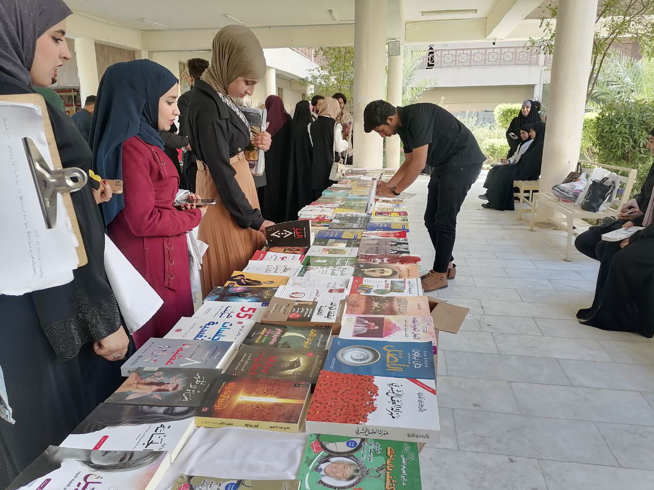 Read more about the article كلية العلوم تنظم معرضا للكتاب