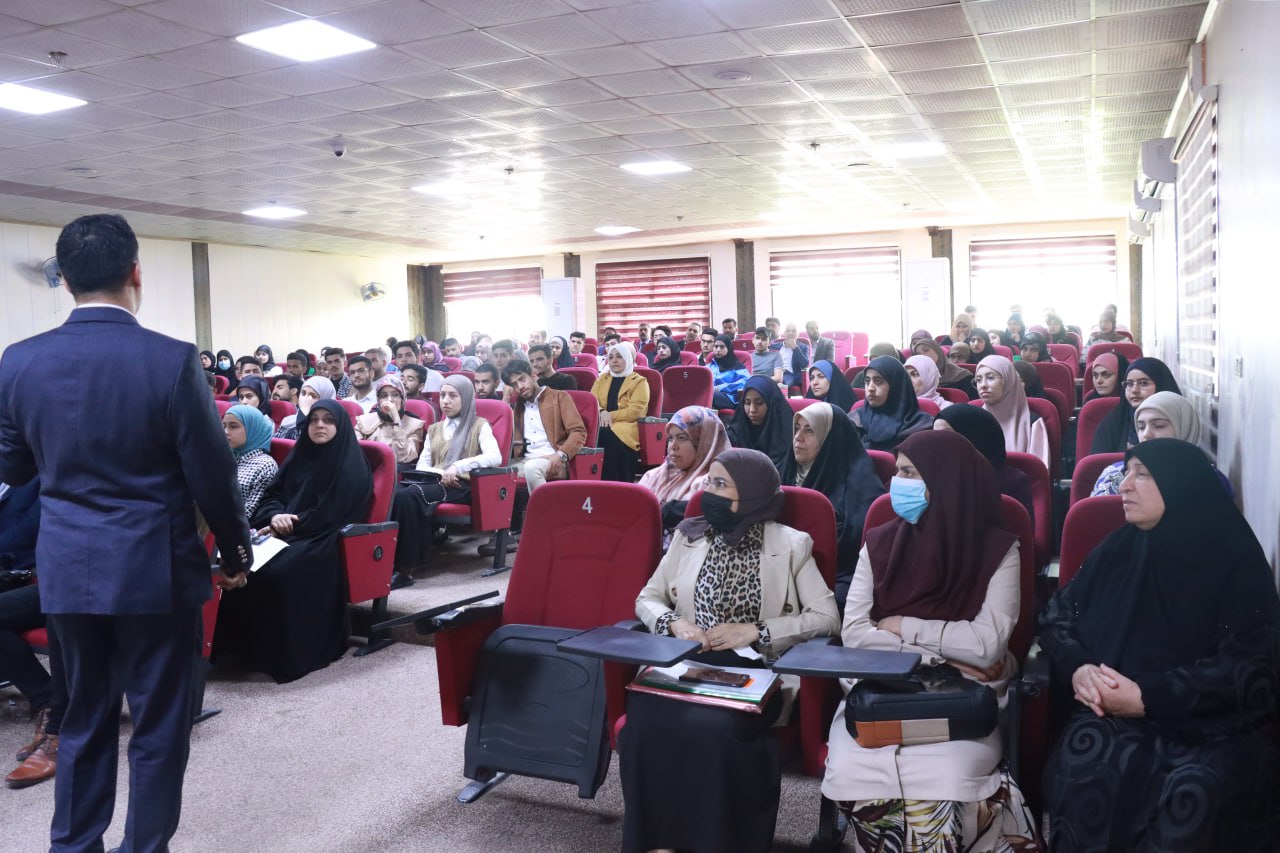 Read more about the article كلية طب الاسنان تنظم ندوة عن الابتزاز الالكتروني