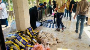 Read more about the article طلبة جامعة كربلاء ينظمون حملة لمساعدات العائلات المتعففة