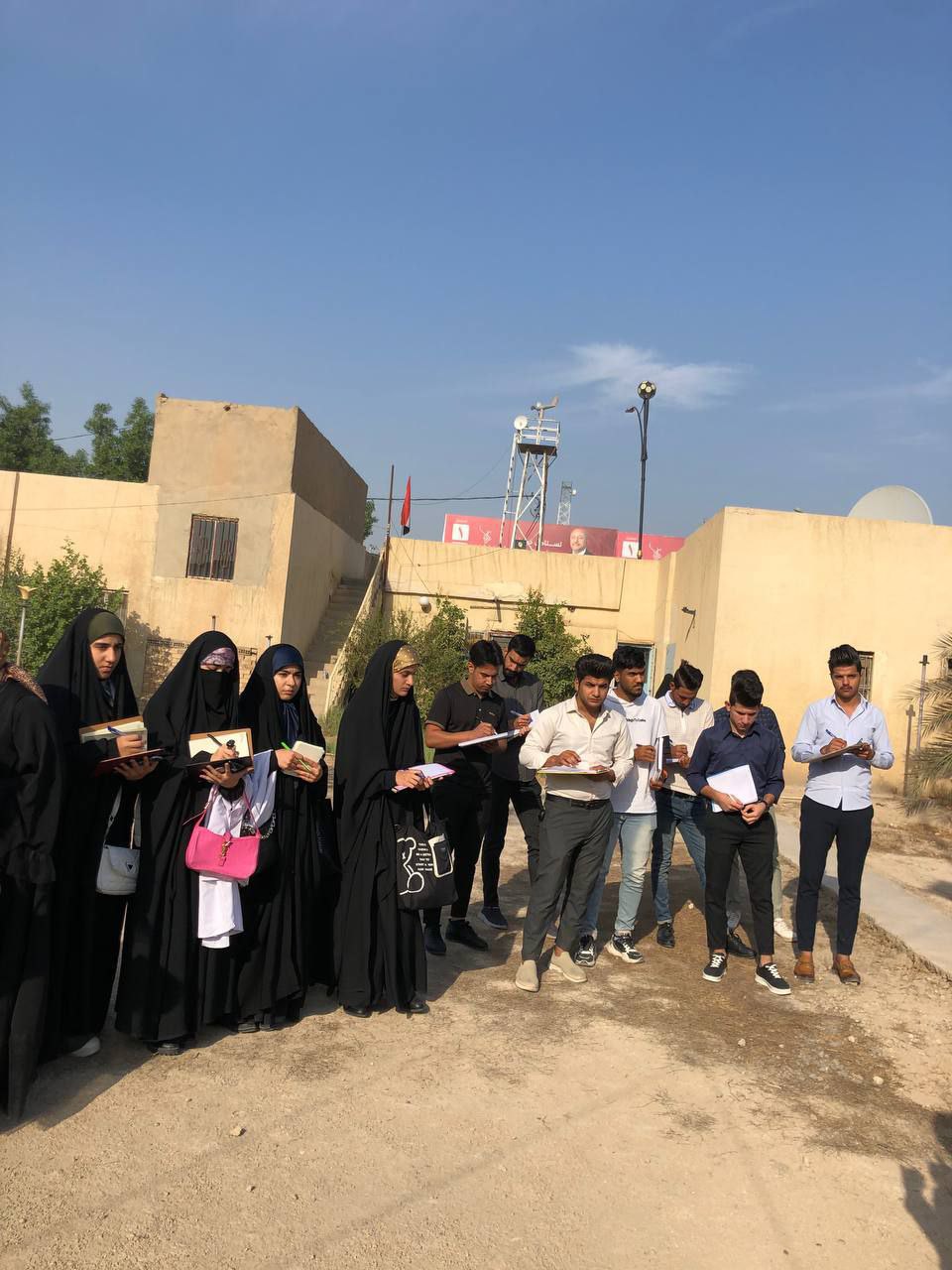 Read more about the article كلية العلوم تجري زيارة ميدانية إلى دائرة الأنواء الجوية