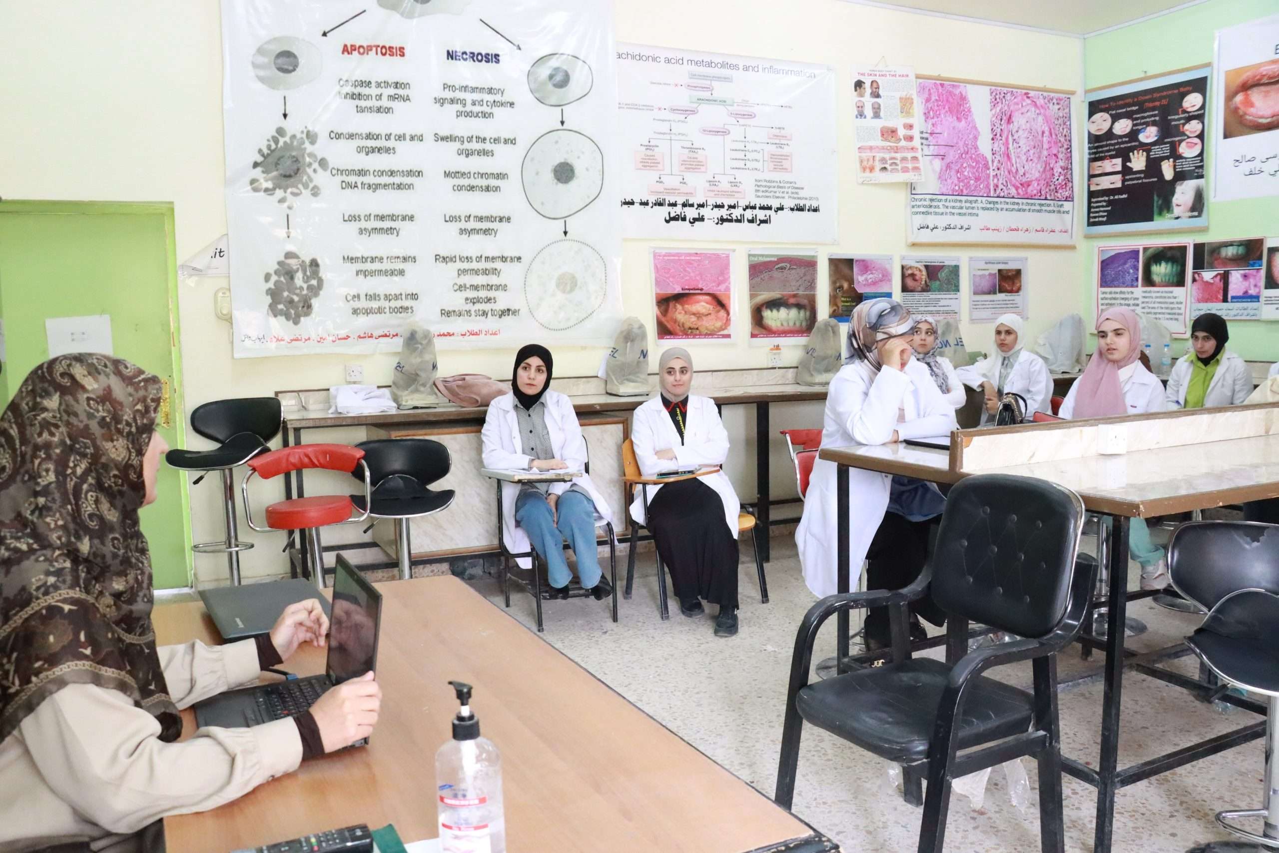 Read more about the article جامعة كربلاء تنظم حلقة نقاشية عن الأدوية المشوهة للجنين