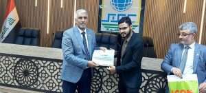 Read more about the article رئيس جامعة كربلاء يكرم الطلبة الفائزين بمسابقة هاكاثون