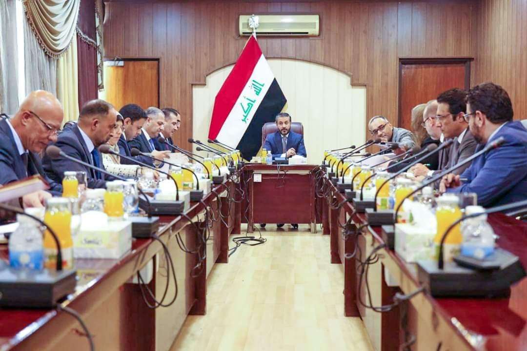 Read more about the article في اجتماع للملاك المتقدم .. وزير التعليم: ماضون بتطوير سياسة القبول في الجامعات والتوجه نحو اللامركزية