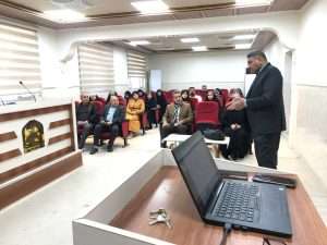 Read more about the article جامعة كربلاء تنظم دورة تدريبية لتطوير مهارات طلبة الدراسات العليا