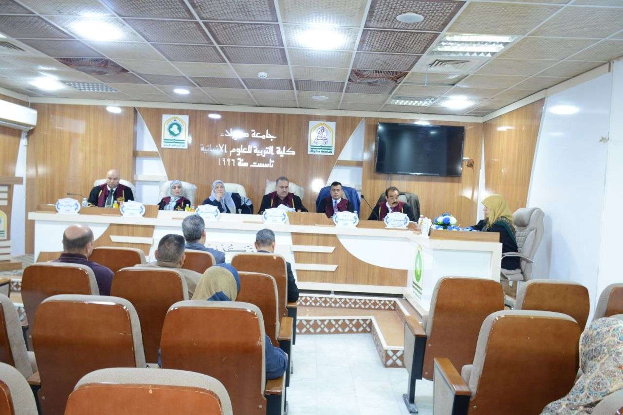 You are currently viewing أطروحة دكتوراه في جامعة كربلاء تناقش الابعاد الجيوسياسية والاقتصادية لظاهرة القرصنة البحرية