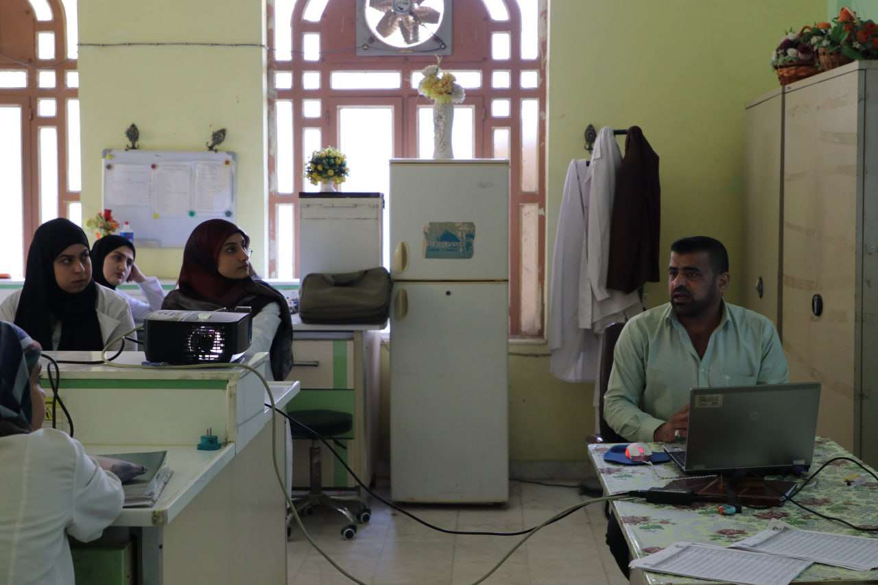 Read more about the article جامعة كربلاء تنظم دورة تدريبية بعنوان كيفية أستخدام برنامج MastreLab في تفسير اطياف الرنين النووي المغناطيسي