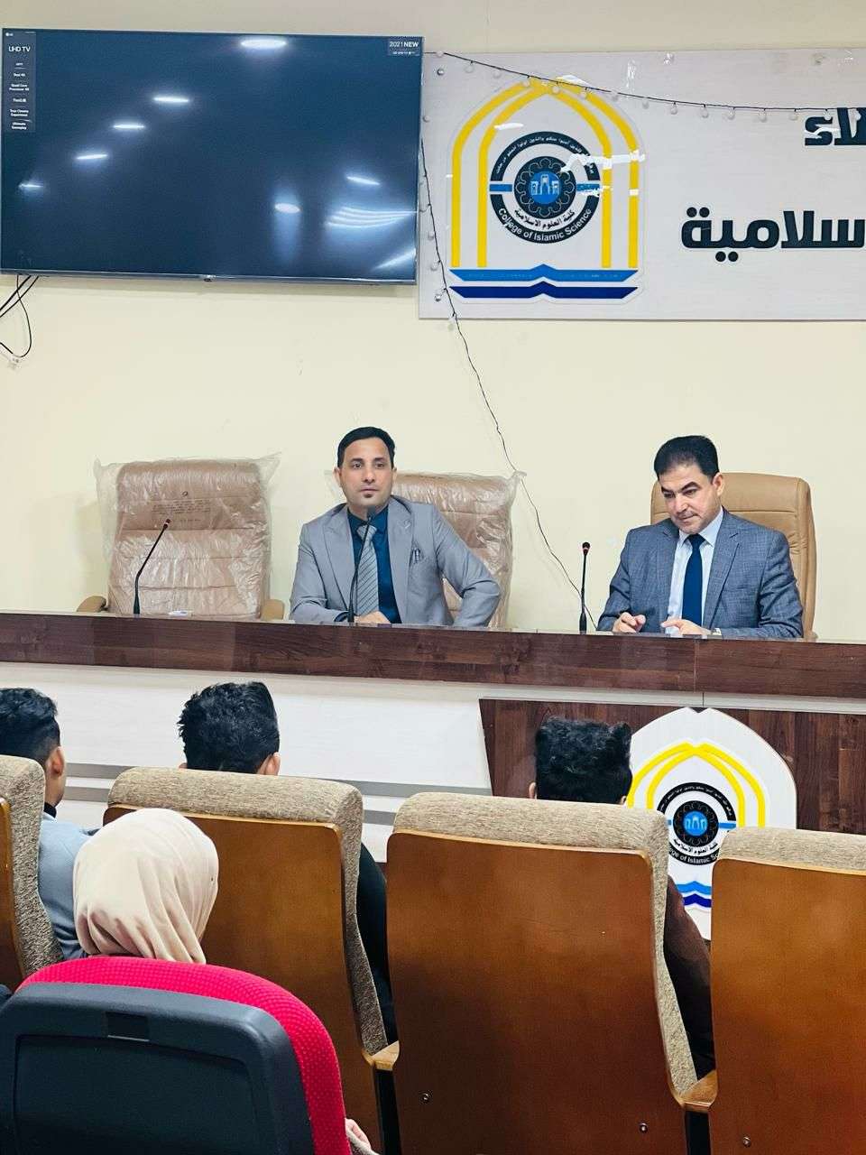 Read more about the article جامعة كربلاء تنظم ندوة علمية عن تنمية المهارات الشخصية لدى طلبة المرحلة الرابعة المطبقين