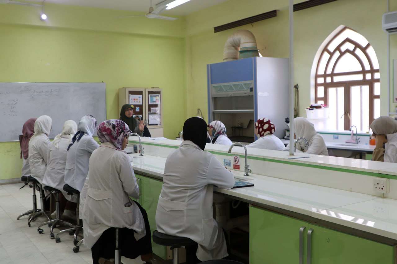 Read more about the article جامعة كربلاء تنظم دورة تدريبية عن تقنيه الـ”كروموتوكرافيا”