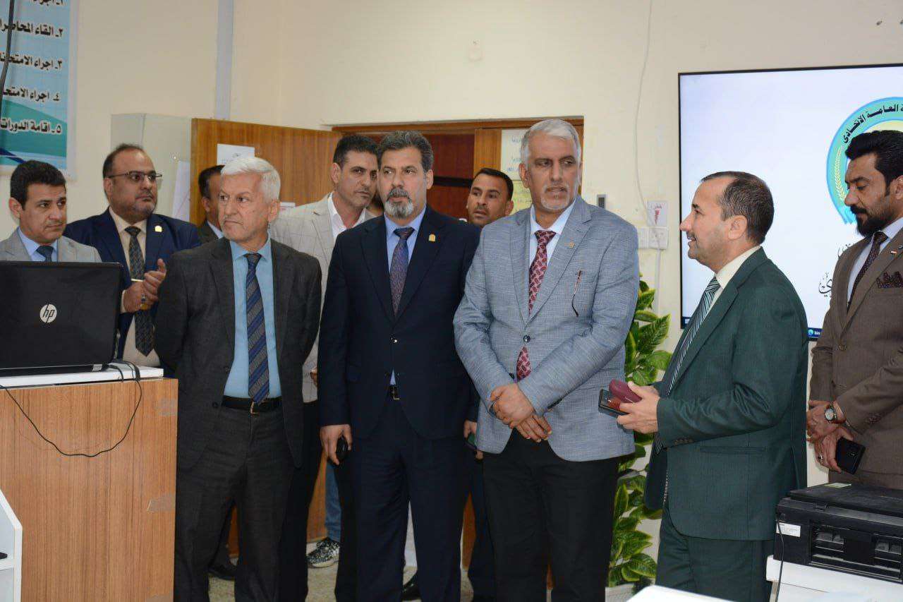 Read more about the article رئيس جامعة كربلاء يطلع على سير الاختبارات الخاصة بالعلوميين