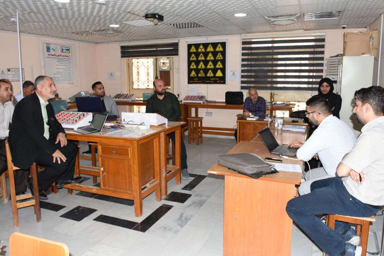 Read more about the article جامعة كربلاء تنظم دورة تدريبية عن تطبيقات معالجة البيانات الفيزيائية