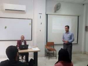 Read more about the article جامعة كربلاء تنظم دورة عن التطرف والإرهاب واستراتيجيات التصدي