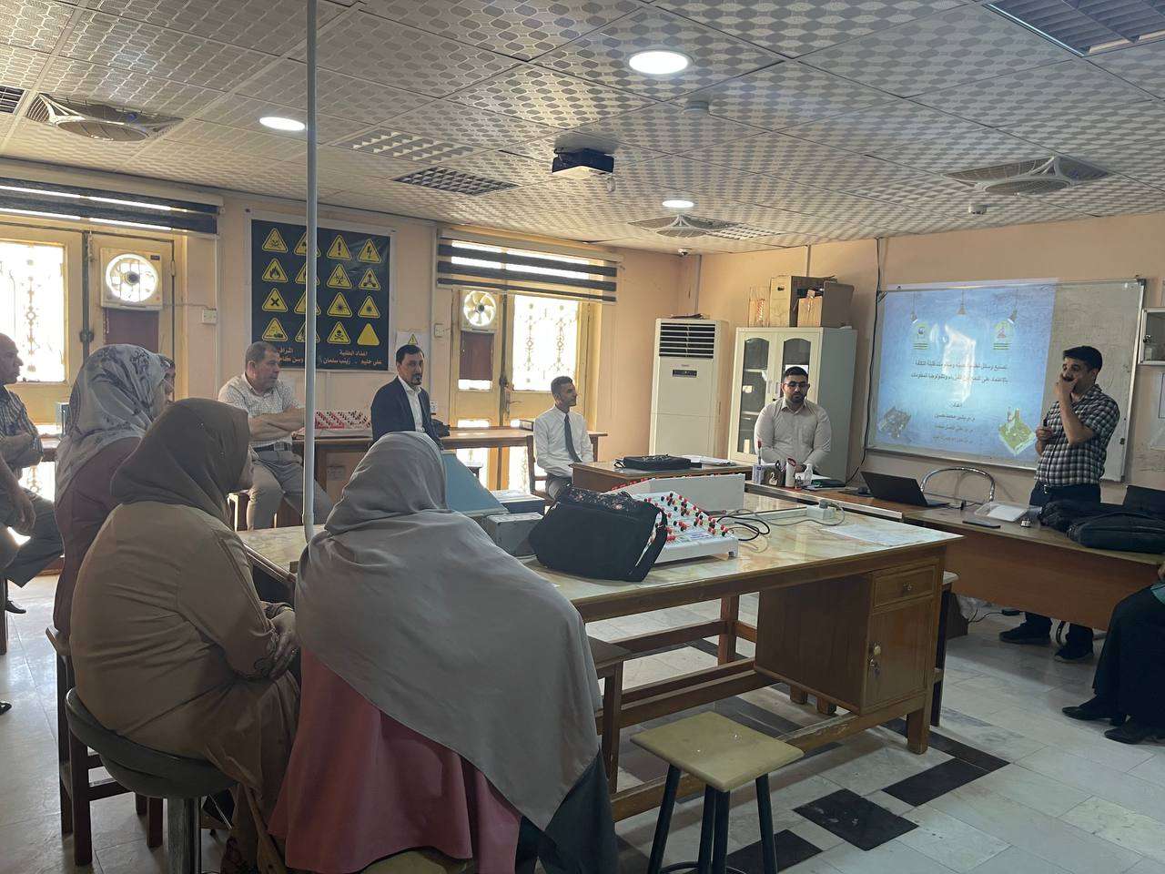 Read more about the article جامعة كربلاء تنظم دورة تدريبية عن تصنيع وسائل تعليمية حديثة ومنظومات قليلة التكلفة