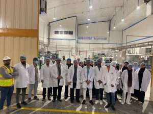 Read more about the article جامعة كربلاء تنظم سفرة علمية الى احدى شركات انتاج الالبان