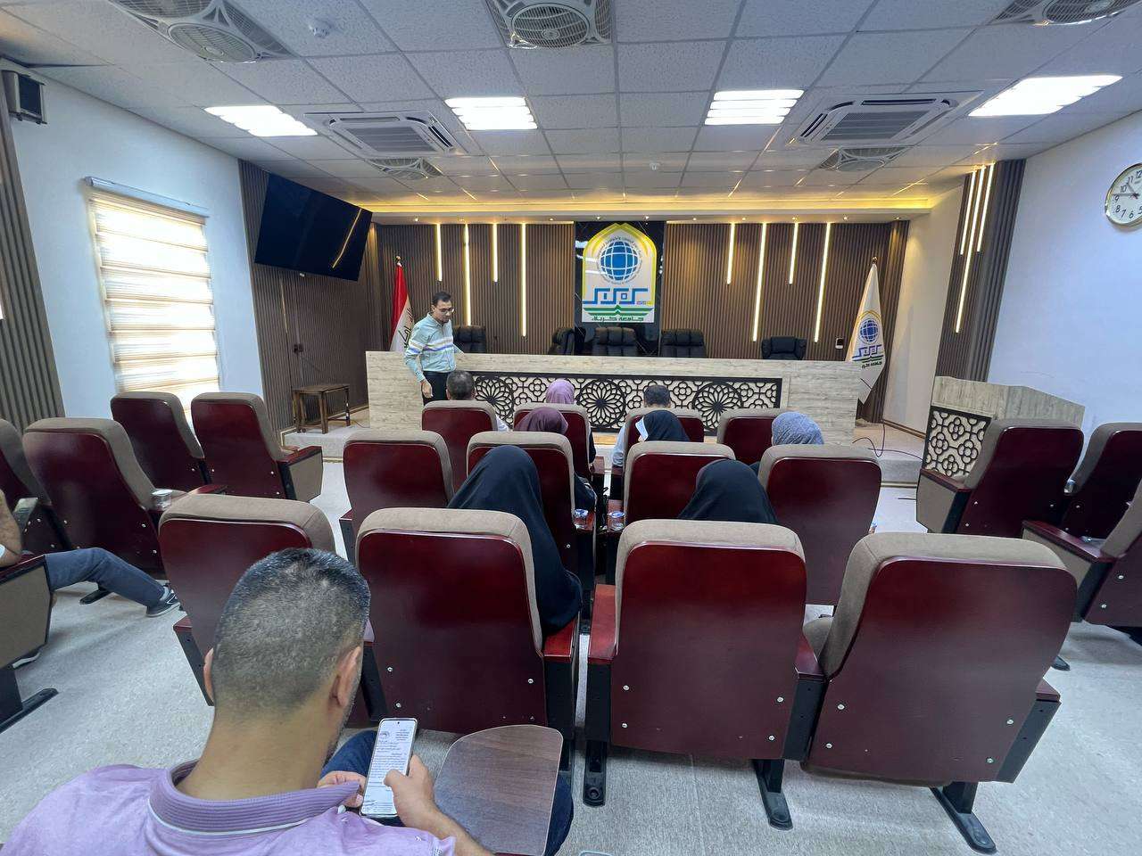 Read more about the article جامعة كربلاء تنظم ورشة عن تعزيز ثقافة المشاركة في عملية اتخاذ القرار