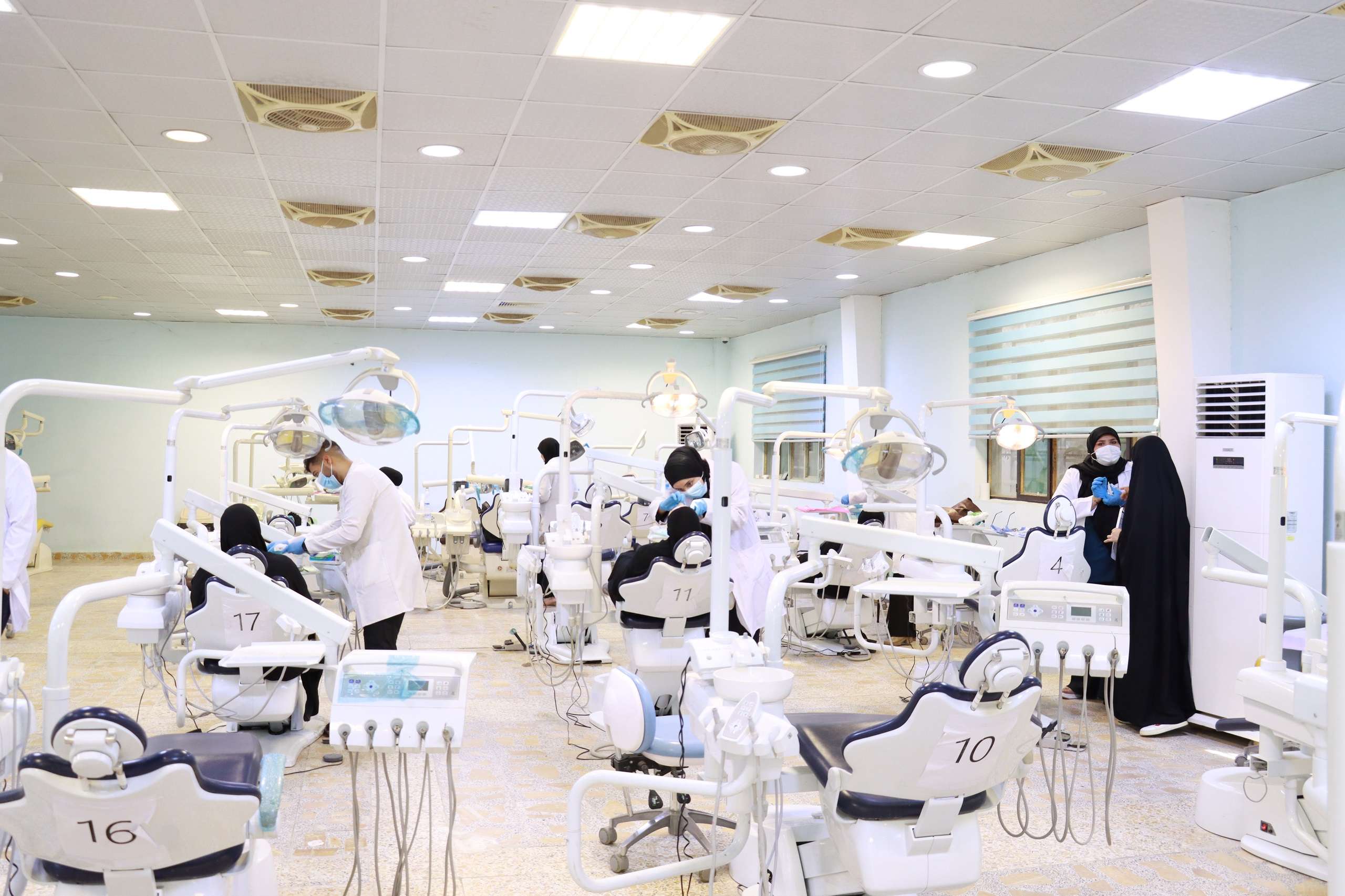 Read more about the article جامعة كربلاء تستأنف استقبال المرضى في عيادات كلية طب الأسنان