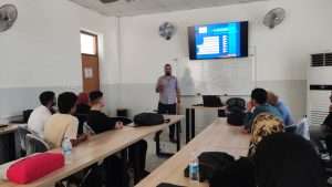 Read more about the article جامعة كربلاء تنظم دورة تدريبية عن تطوير المهارات التخصصية