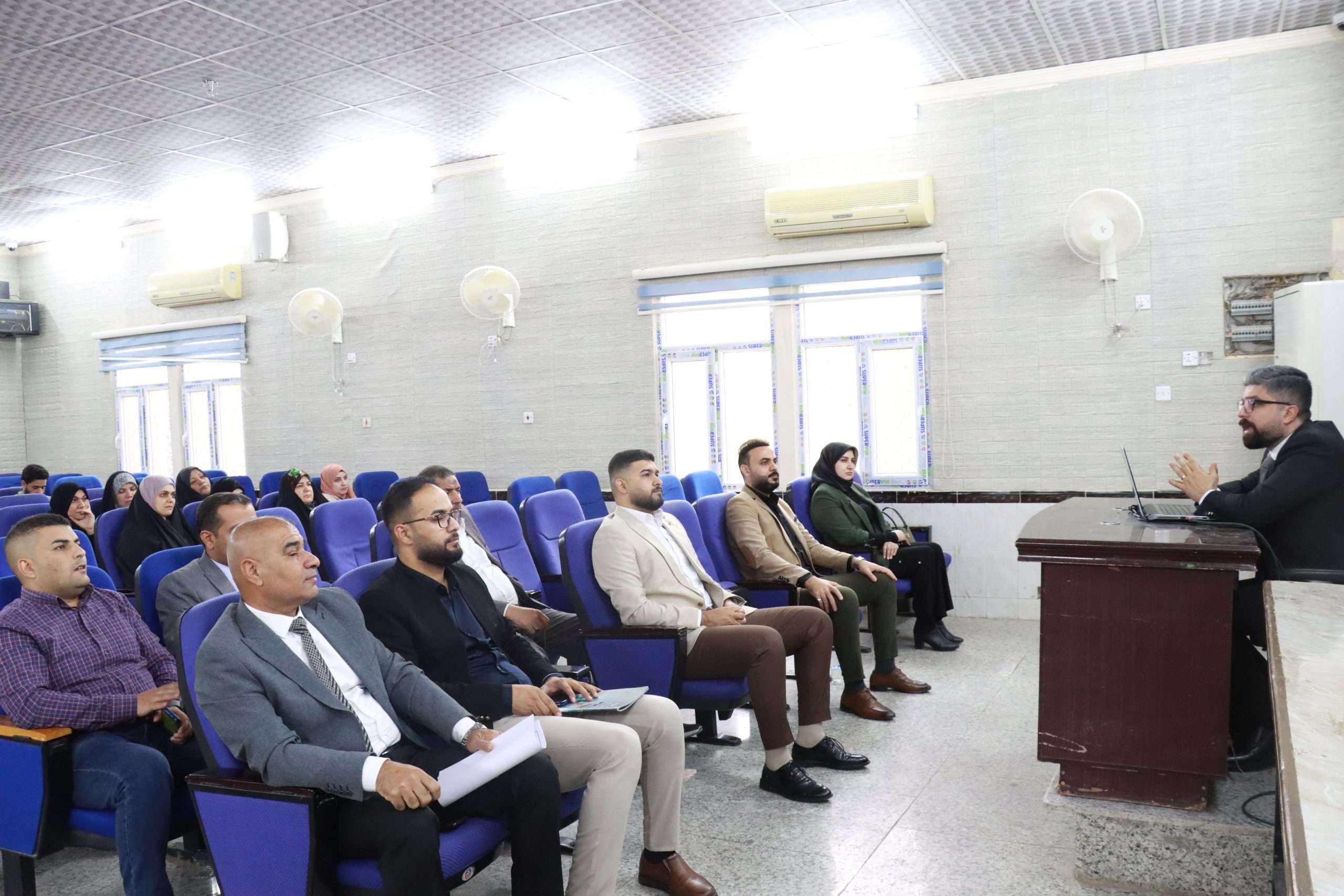 Read more about the article جامعة كربلاء تقيم ندوة عن دور الحاضنات التكنولوجية