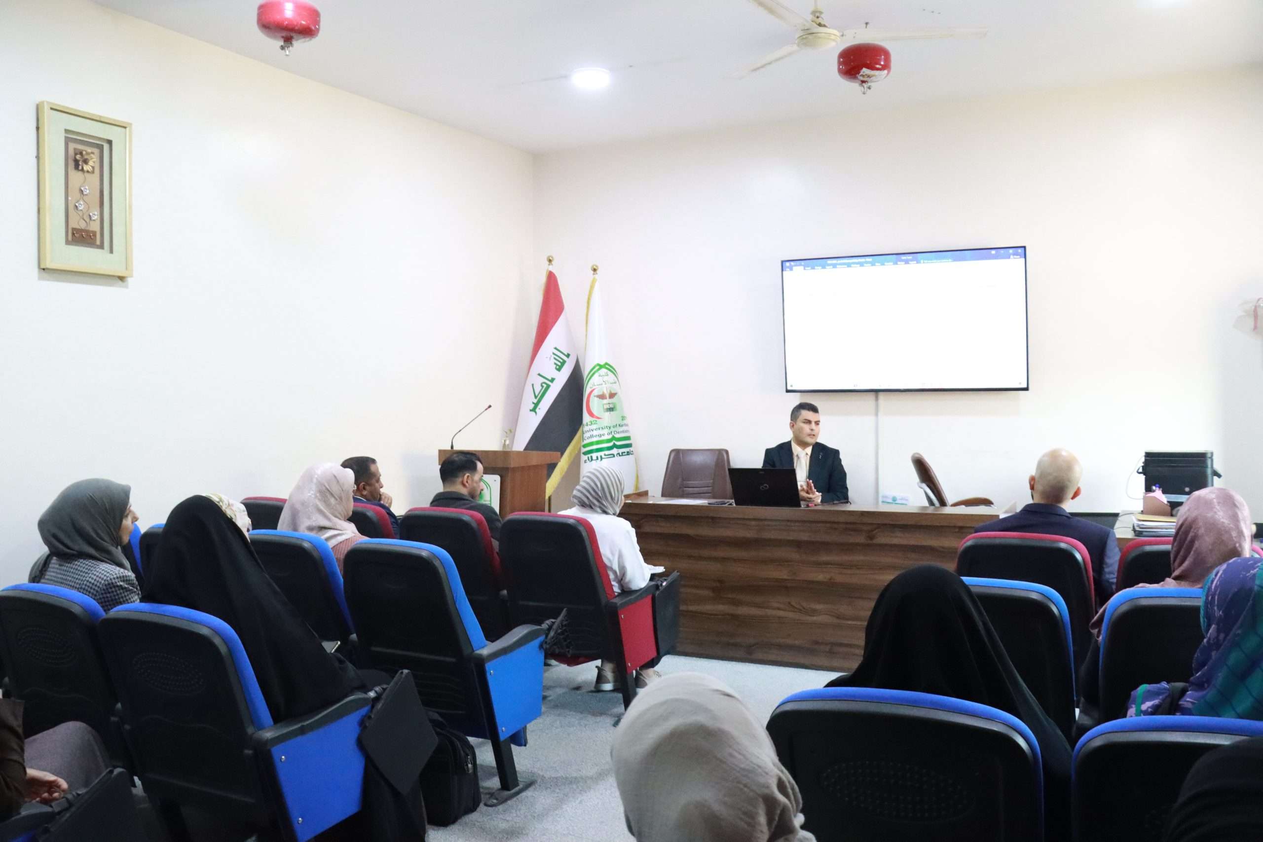 Read more about the article جامعة كربلاء تقيم ورشة عمل عن آلية تقييم الأداء وفق الاستمارات المحدثة