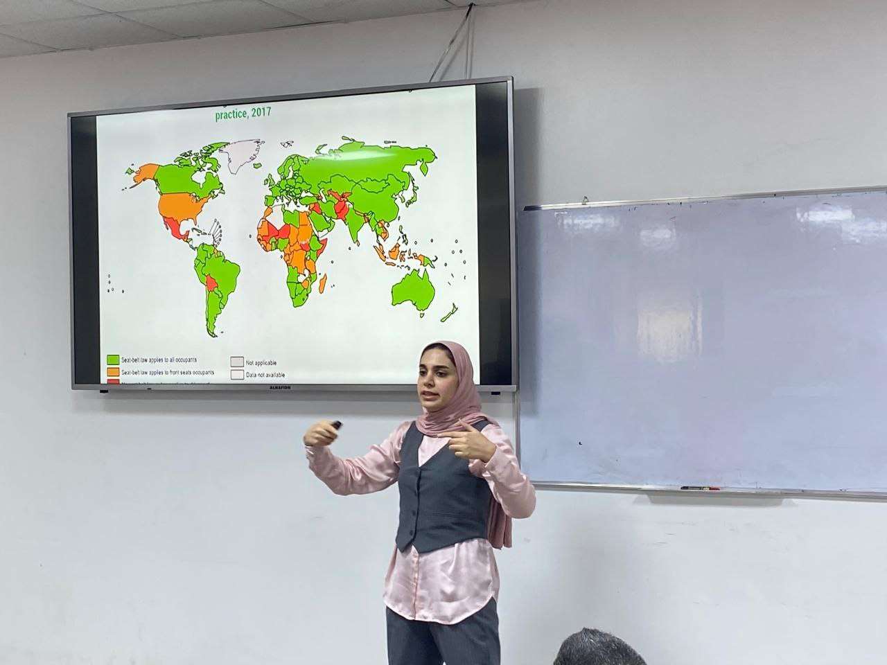 You are currently viewing جامعة كربلاء تنظم ندوة علمية حول كيفية الوقاية ومنع حوادث الطرق