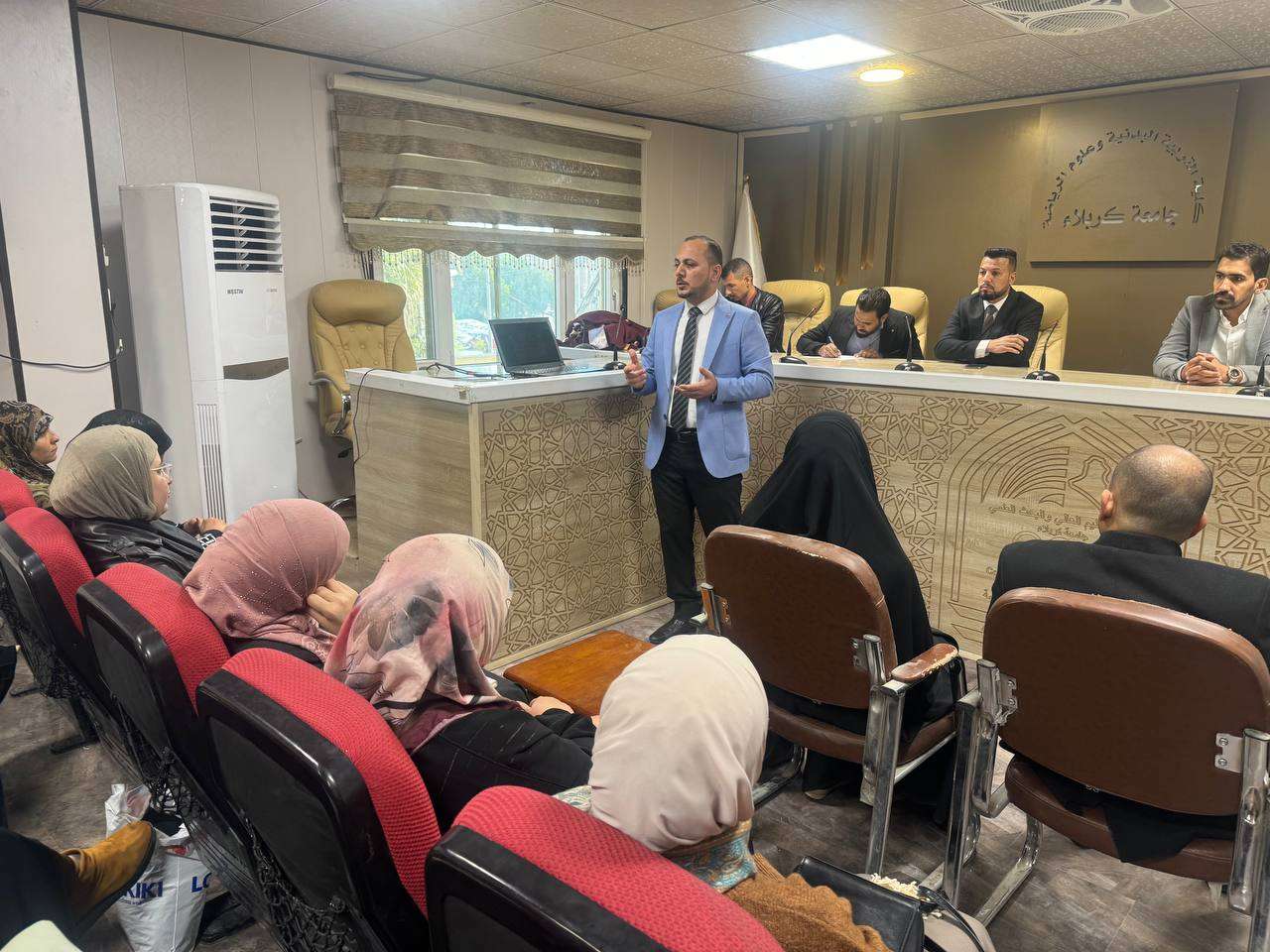 Read more about the article جامعة كربلاء تنظم ورشة تدريبية عن قانون الخدمة المدنية