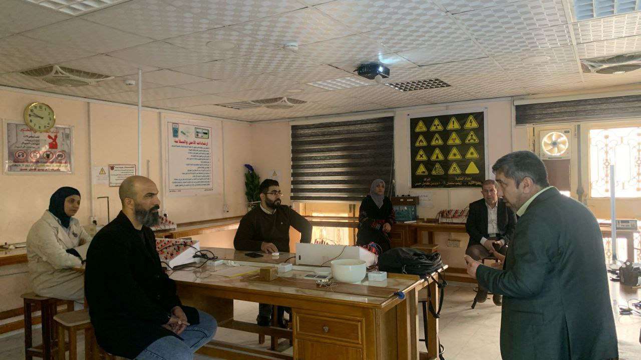 You are currently viewing جامعة كربلاء تنظم دورة تدريبية عن الأنظمة المدمجة قليلة التكلفة في مجالات الطاقات المتجددة